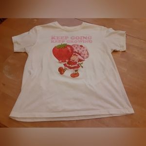 Juniors Strawberry Shortcake Super Cute T-Shirt 🍓Juniors